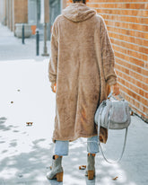 Snooze – Weiche Strickjacke mit Kapuze und Taschen – Mokka